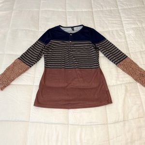 Women’s quarter sleeve multicolored shirt